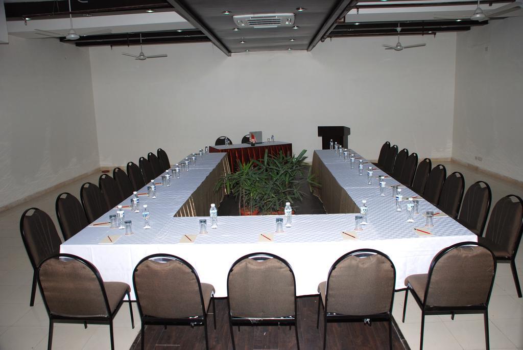Jht Hotels New Delhi Luaran gambar
